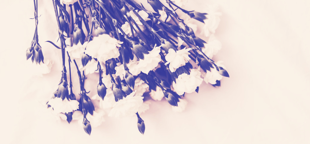 minimalist wedding bouquet